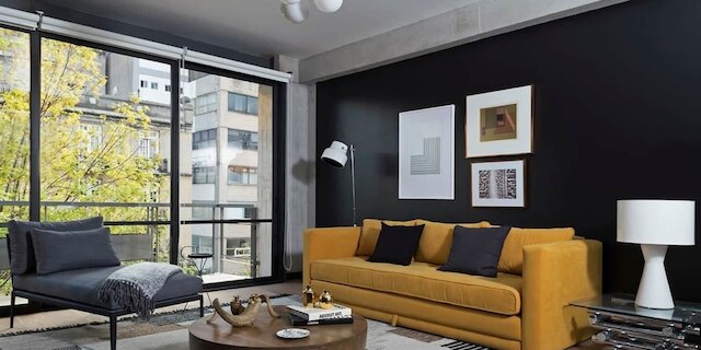 ツァイトガイスト ローマ スタジオ、Mr.W