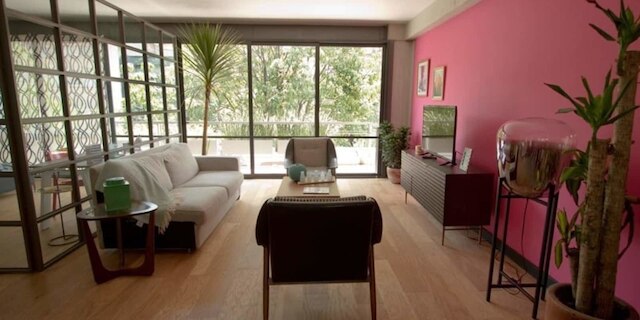 ニュー プライベート ローマ テラス、Mr.W