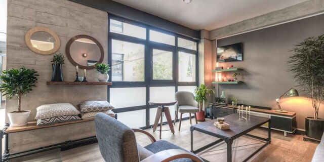 アーバン ローマ ドリーム、Mr.W