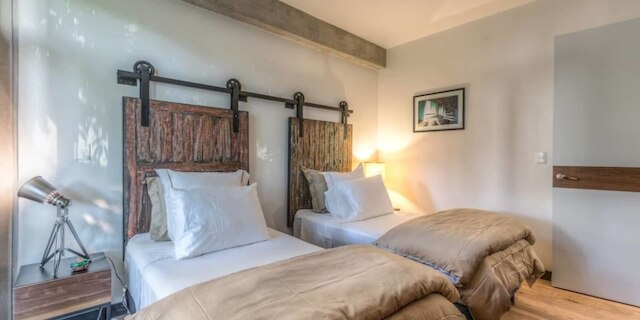 アーバン ローマ ドリーム、Mr.W