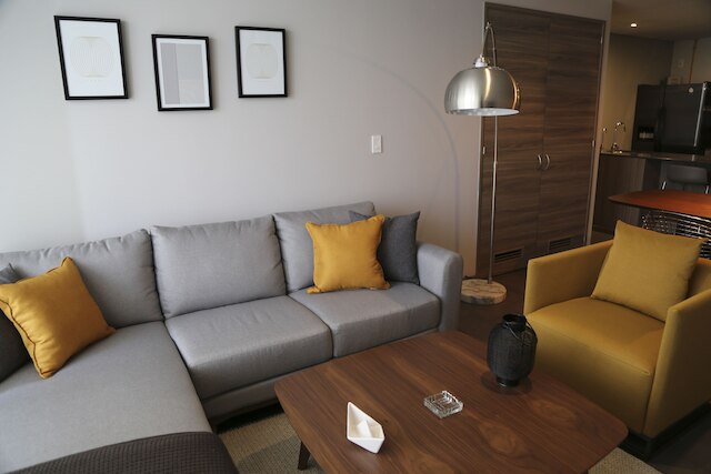 シティ ヴィスタズ アパートメント、Mr.W