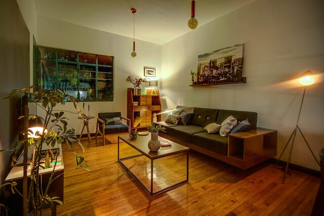 オールド スクール アパートメント、Mr.W