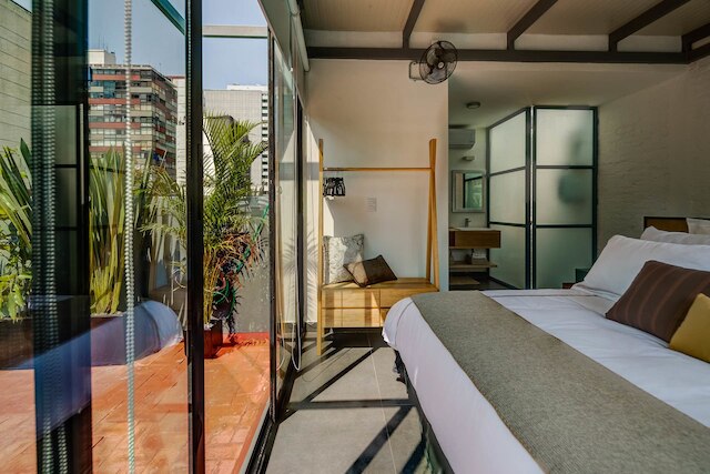 Mxシティ スカイライン ビュー、Mr.W