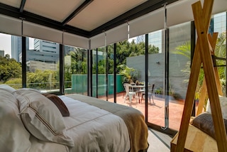 Mxシティ スカイライン ビュー、Mr.W