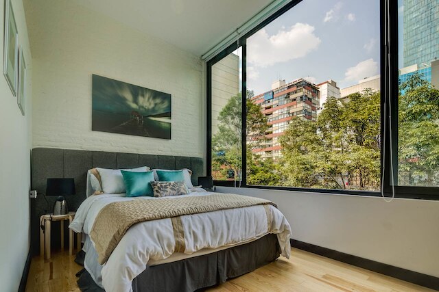 バーズ ビュー PH、Mr.W