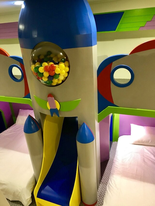 ファン ホリデイ ホステル