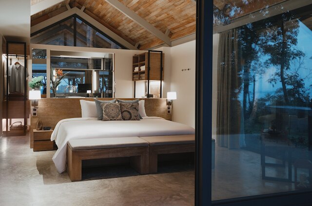 アイランド エスケープ ブラサリ