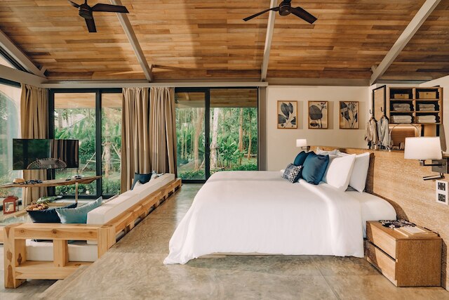 アイランド エスケープ ブラサリ