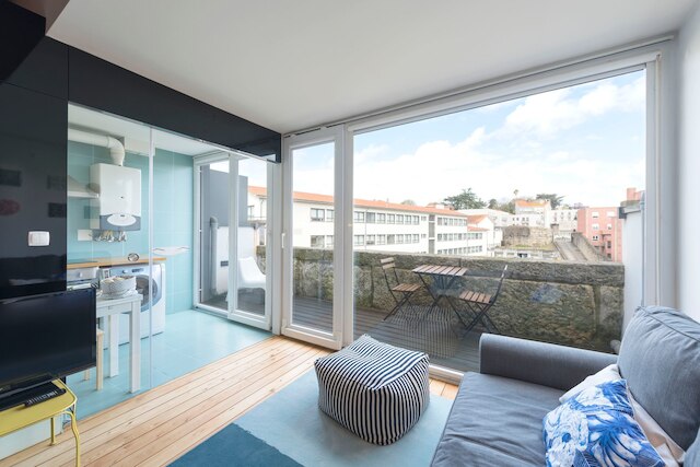 DA ホーム - フンタイーニャス スタイリッシュ スタジオ