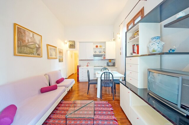 ドルチェヴィータ アパートメンツ N. 408