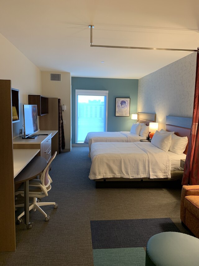 ホーム 2 スイーツ バイ ヒルトン シャーロット アップタウン ノースカロライナ