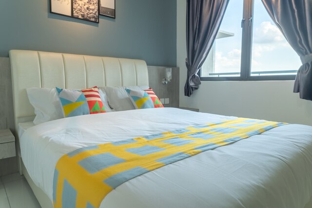 OYO ホーム 43995 プレミアム、ベッドルーム 3 室、1 テブラウ