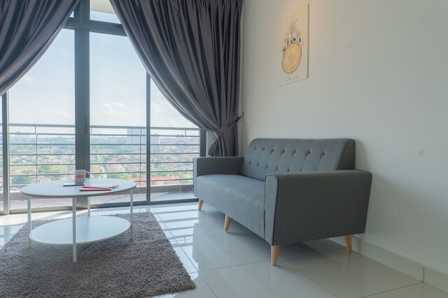 OYO ホーム 43995 プレミアム、ベッドルーム 3 室、1 テブラウ