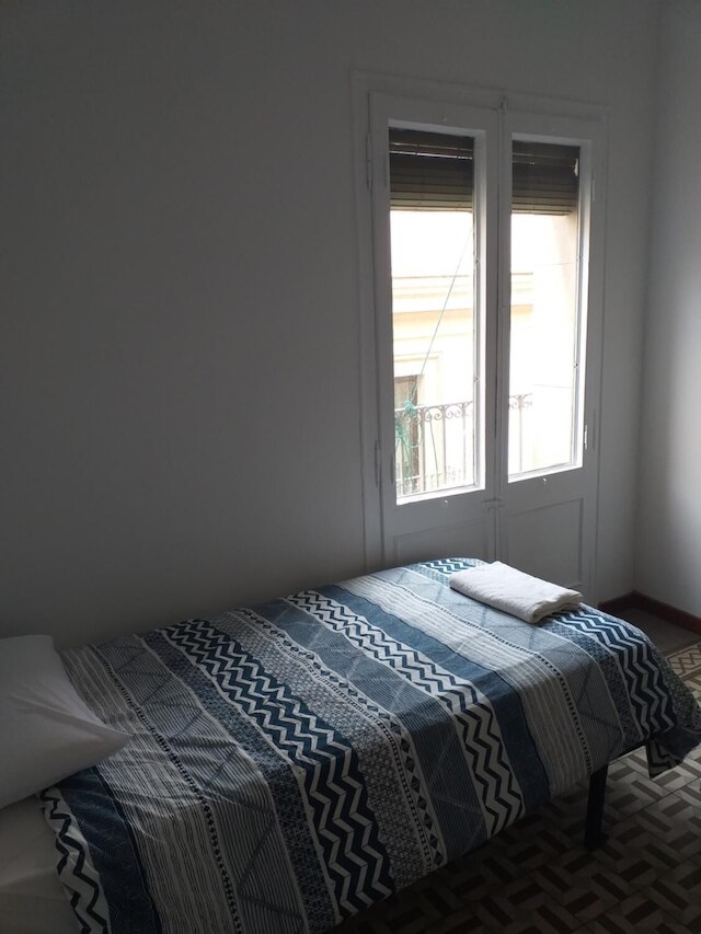 V バルセロナ ホスタル