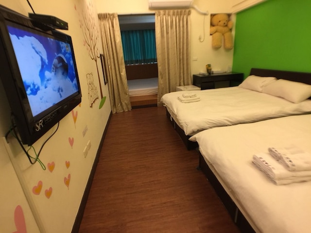 ラブ フェンジャ カラフル ホテル