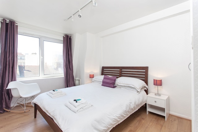 オックスフォード ストリート & ソーホー、モダンなアパート、ベッドルーム 2 室