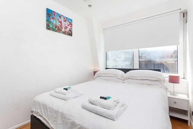 オックスフォード ストリート & ソーホー、モダンなアパート、ベッドルーム 2 室