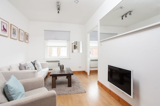 2 つの素晴らしいロケーションのベーシックアパートメント