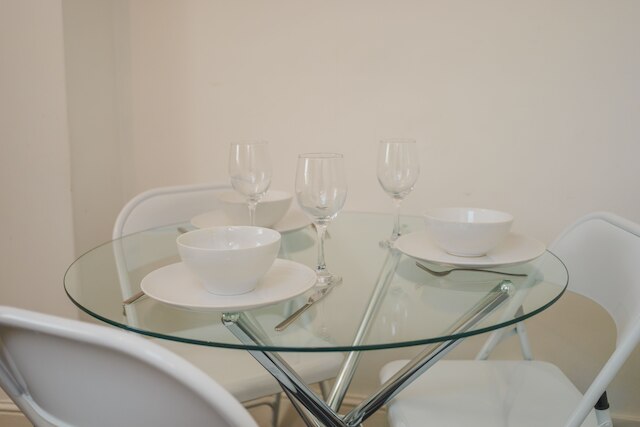 ラージ スタジオ ソーホー& チャーリング クロス ロード