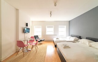 スペーシャス スタジオ アパートメント ソーホー スクエア