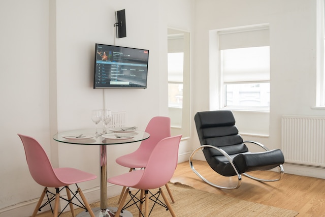 スペーシャス スタジオ アパートメント ソーホー スクエア