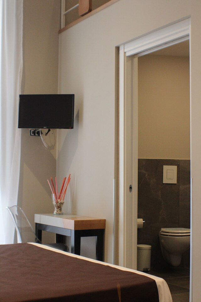 ビー イタリアン フラット ピアッツァ ボヴィオ 22