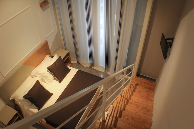 ビー イタリアン フラット ピアッツァ ボヴィオ 22