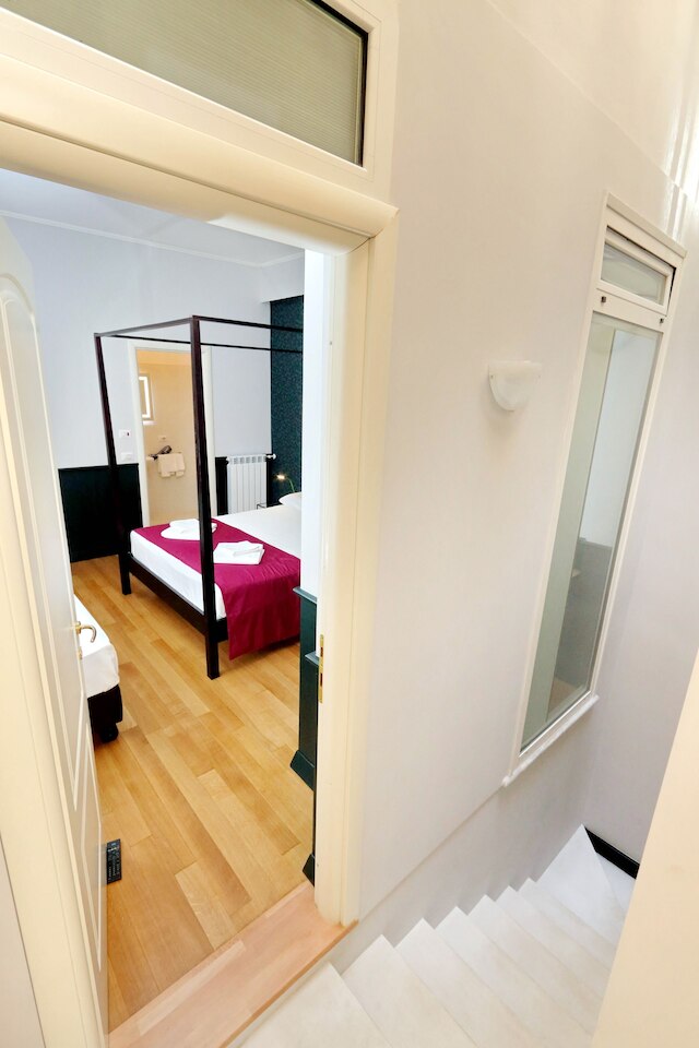 リライス ヴィットリア コローナ