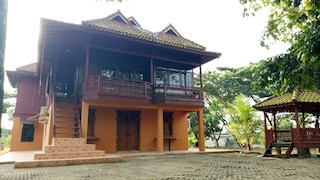 T - ルームズ ホームステイ バンダラ