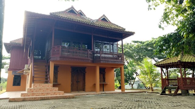 T - ルームズ ホームステイ バンダラ