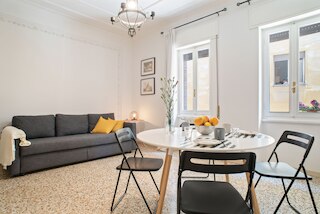 サン ジョバンニ イン モンテ アパートメント