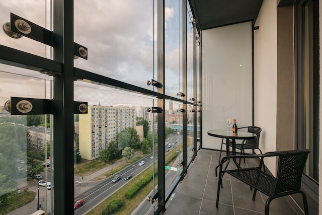 ヴァルソヴィア コンフォート スタジオズ