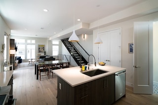 リーガル ルーフトップ リトリート ライズ アバブ ザ オーディナリー