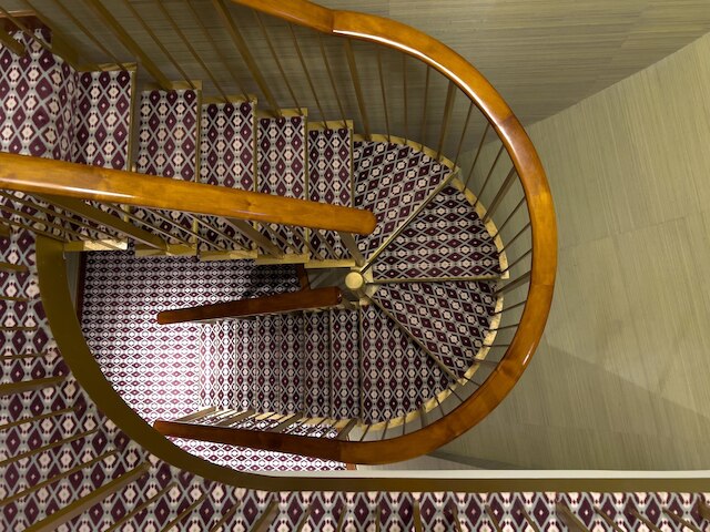 フィンガル - ラグジュアリー フローティング ホテル