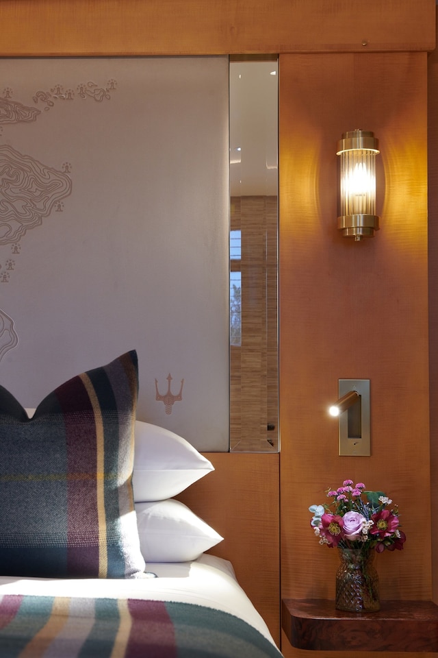 フィンガル - ラグジュアリー フローティング ホテル