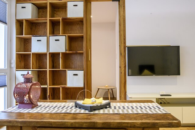 チミエルナ ウッド ラックス