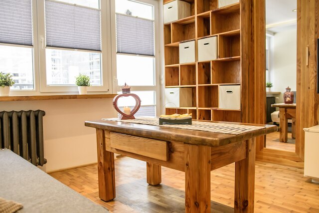 チミエルナ ウッド ラックス