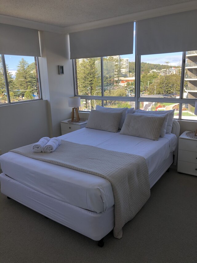 オセアニア ビーチサイド ホリデー アパートメンツ