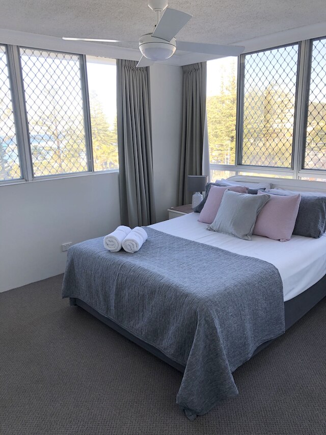 オセアニア ビーチサイド ホリデー アパートメンツ