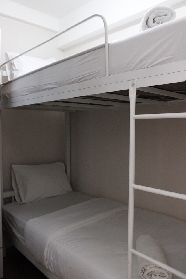 快適なベッドルーム 2 室、アパートメント、グランド アジア アフリカ レジデンス