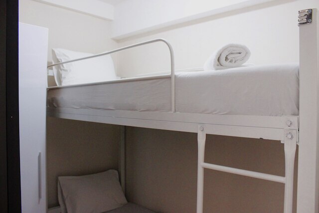 快適なベッドルーム 2 室、アパートメント、グランド アジア アフリカ レジデンス