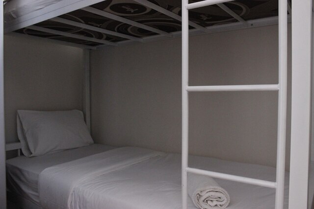 快適なベッドルーム 2 室、アパートメント、グランド アジア アフリカ レジデンス