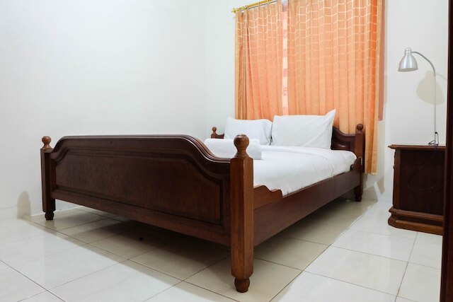 アットホームでヴィンテージスタイルのベッドルーム 2 室 @ スディルマン パーク アパートメント