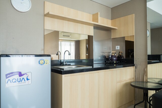 ストラテジック スタジオ アパートメント、タマンサリ ラ グランデ、BIP 近く