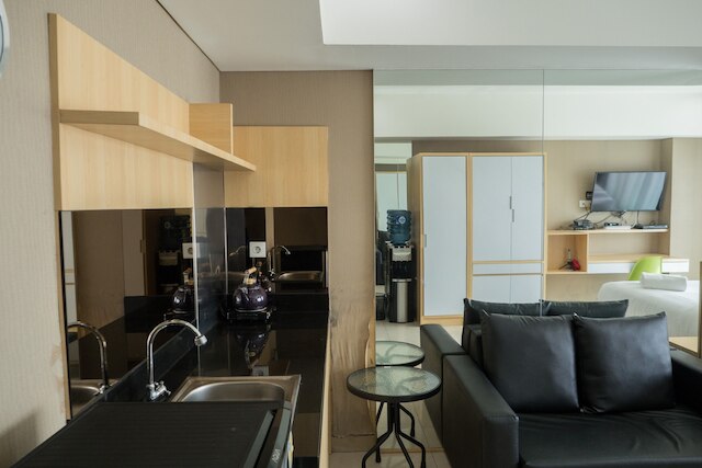 ストラテジック スタジオ アパートメント、タマンサリ ラ グランデ、BIP 近く