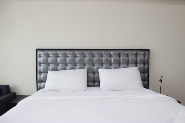 ストラテジック スタジオ ルーム タマンサリ ラ グランデ アパートメント