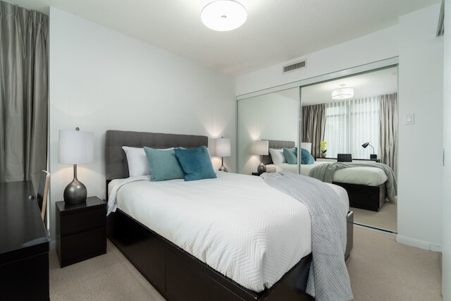 金融街にあるモダンなコンドミニアム