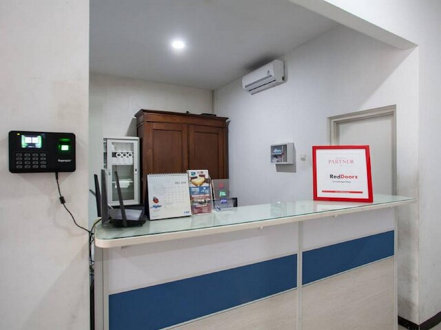 レッドドアーズ ニア タマン クリダ ブダヤ マラン