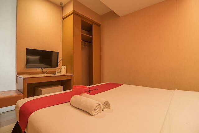 レッドドアーズ プラス アット チパガンティ ストリート 3