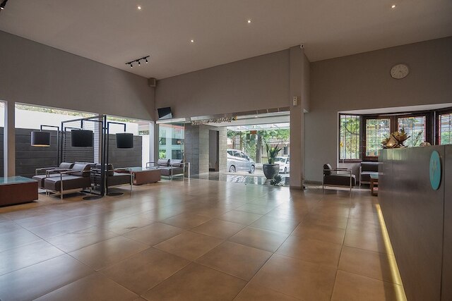 レッドドアーズ プラス アット チパガンティ ストリート 3